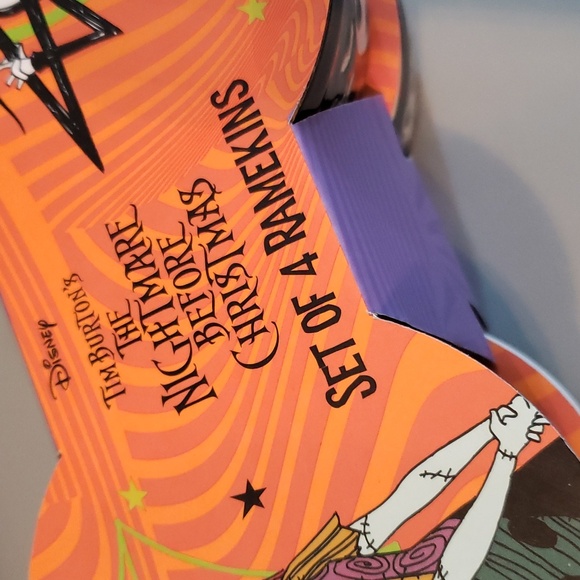 Set of 4 nightmare before Christmas stoneware ramekins NEW - Picture 3 of 6